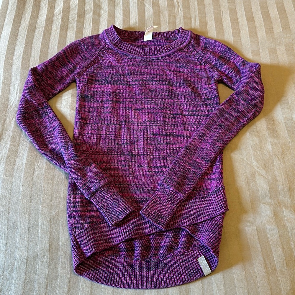 Ivivva Size 8 Sweater